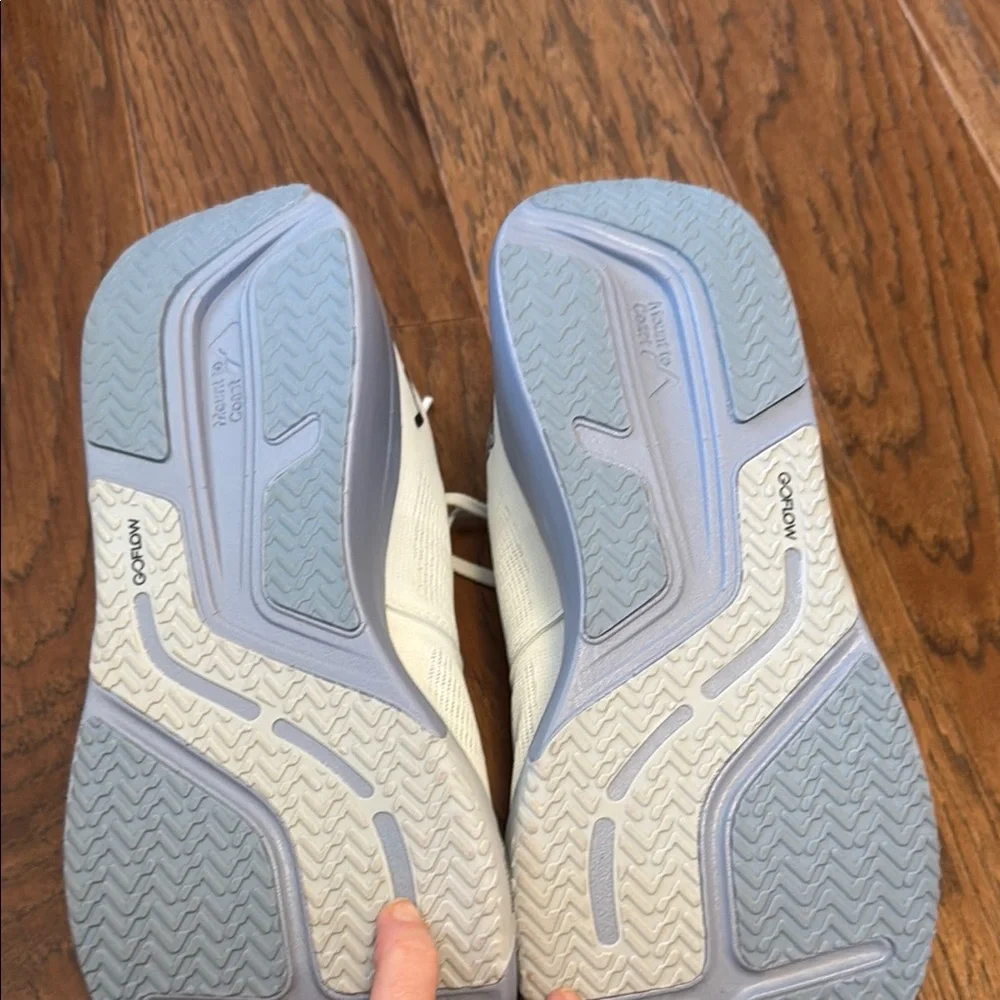 Mount to Coast White and Gray Men's Sneakers - Picture 2 of 4